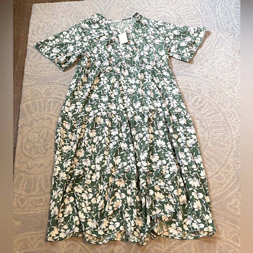 Women’s Green White Floral Maxi Dress Size 22
